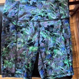 Lululemon biker shorts